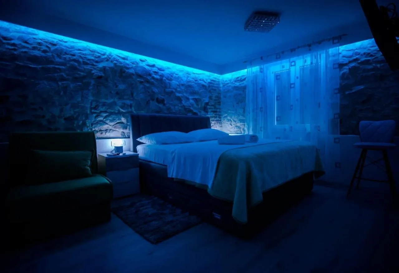 Lions Luxury Rooms Σπλιτ 4*,