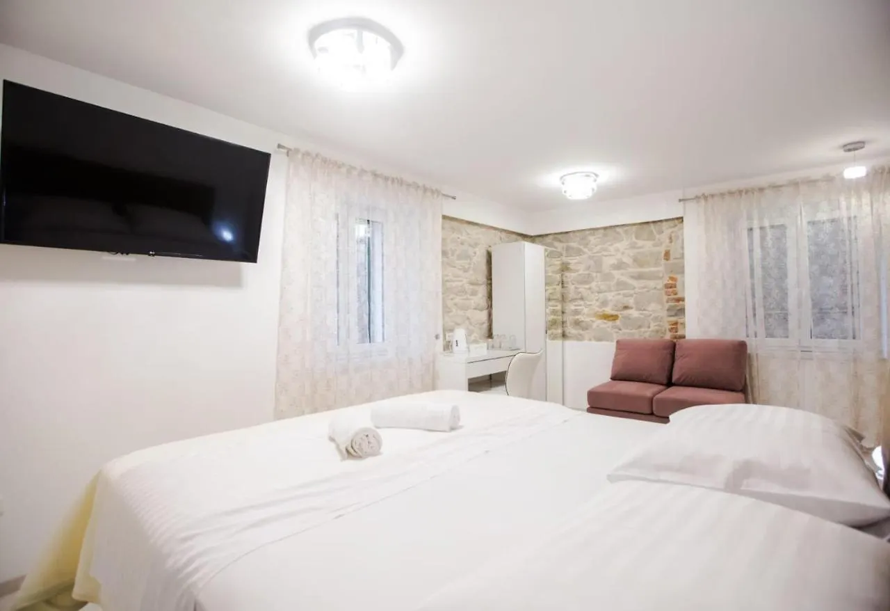 Lions Luxury Rooms Split Pensión
